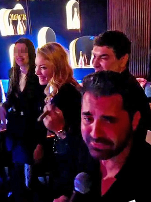 Pepe a lăsat sprițul pentru un show muzical de zile mari