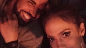 E clar că se iubesc! JENNIFER LOPEZ a publicat primele imagini cu ea şi DRAKE