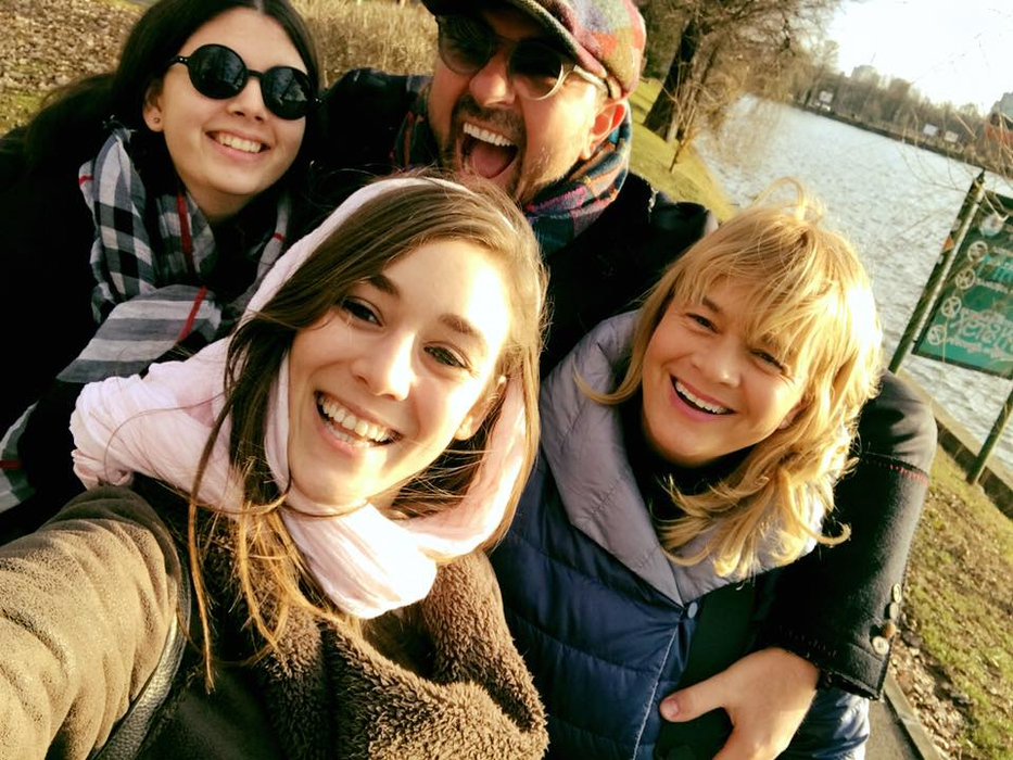 Horia Brenciu, Alice și fetele ei
