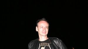 Când Mihai Albu umbla în papuci. Rocker de sus, Istanbul de jos