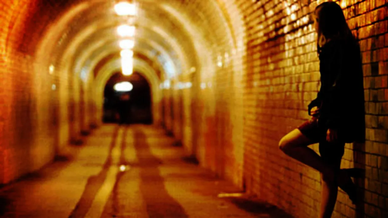 Lover Boy de Brăila! Și-a trimis iubitele la prostituție în Germania și Austria