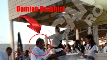 Celebru senator roman, prins intr-o “bataie” cu sampanie pe litoral. Vezi cum s-a descurcat!