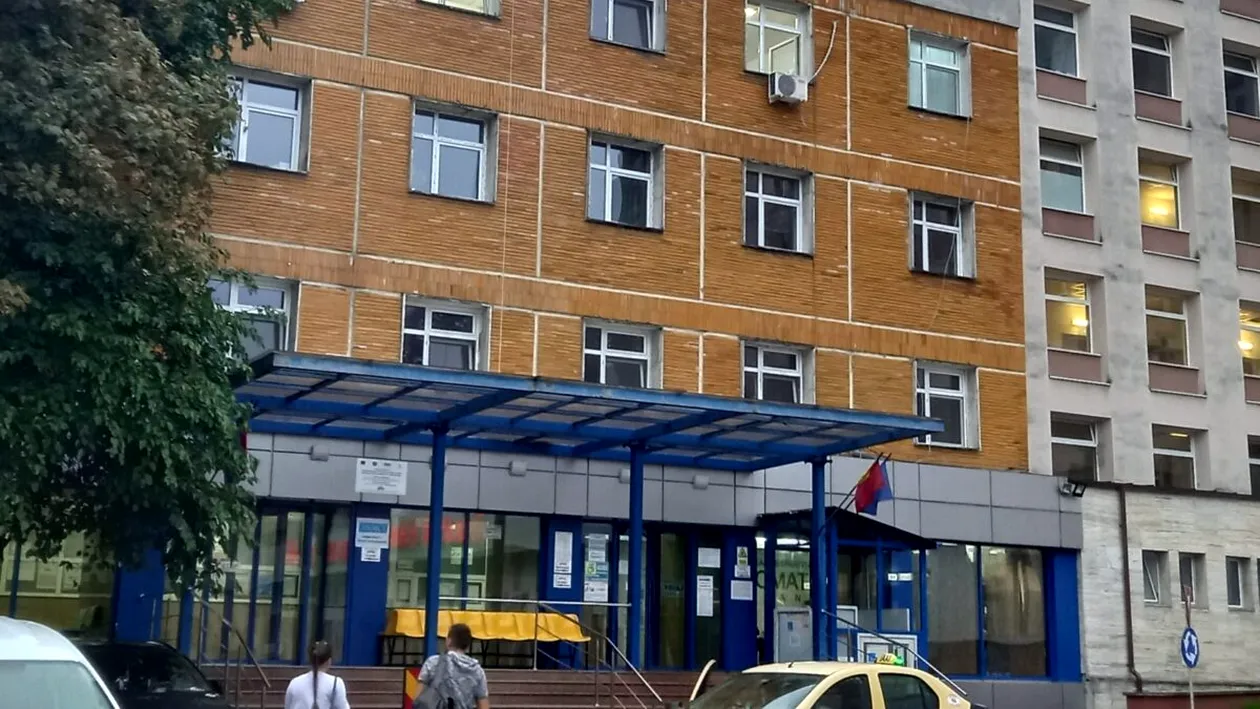 Gândaci și mizerie în secția de pediatrie a unui spital din Botoșani . Poliția a ajuns la fața locului după o postare pe Facebook