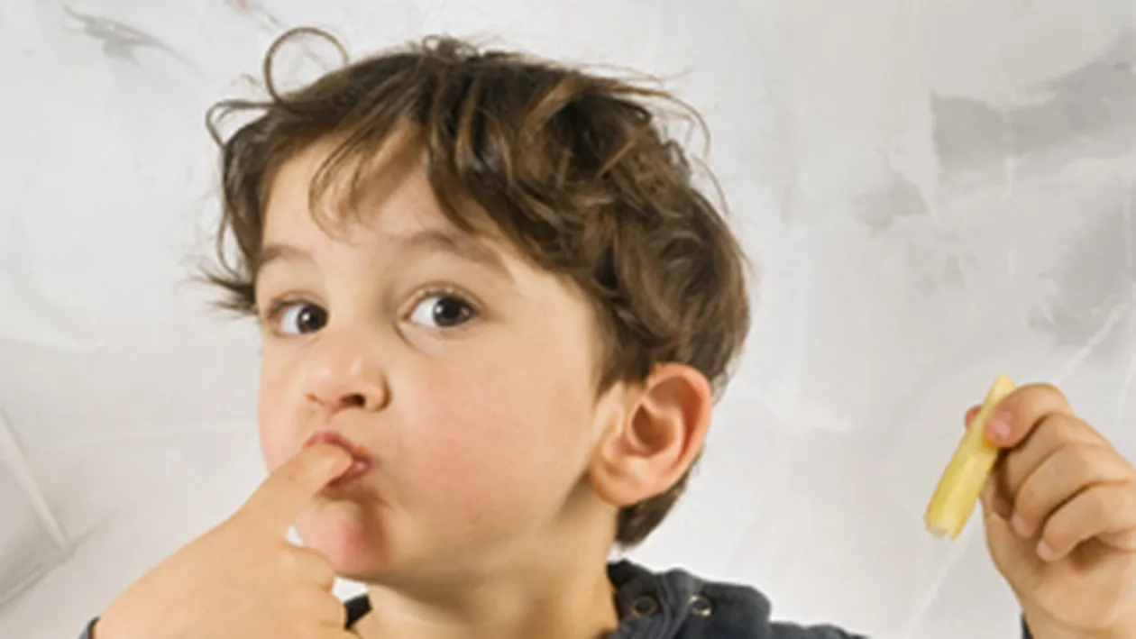 Junk food-ul iti prosteste copilul