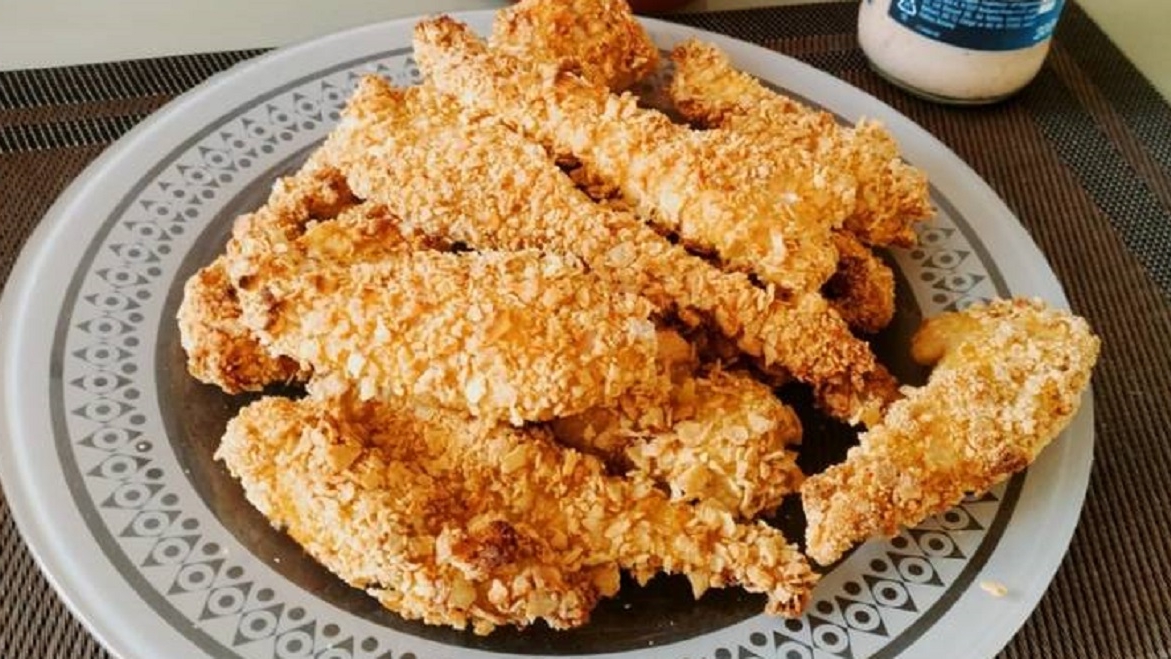 Ce a primit un tânăr din Târgu Mureș după ce a comandat o porție de 20 crispy cu cartofi prăjiți, la 80 de lei