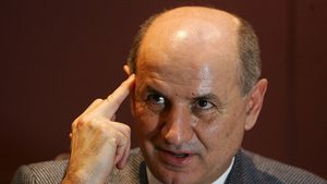 George Copos a facut un gest MINUNAT din inchisoare! A trimis un cadou foarte frumos si a facut o sportiva fericita!