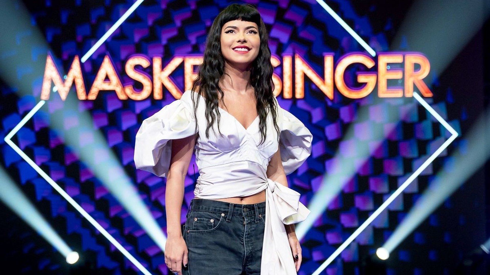 Câţi euro costă ţinuta cu care Inna a apărut aseară la Masked Singer, de la Pro TV? Multora li s-a părut bizară