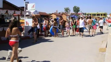 Țeapă de zile mari pe faleza de la Costinești! Câte 500 de lei la 15 minute