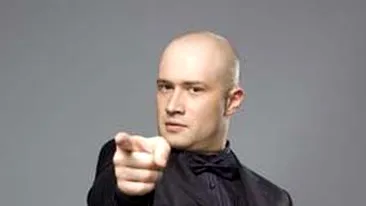 Mihai Bendeac isi cauta iubita? Am mai multe defecte si ciudatenii decat e uman suportabil. O fata trebuie sa-si doreasca o relatie cu mine numai daca e masochista