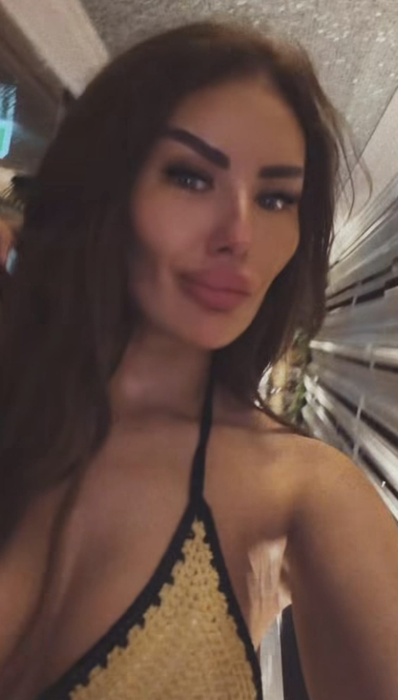 Ispita care a fugit de la Insula Iubirii a ajuns de nerecunoscut. Puțini și dau seama că e chiar Mihaela