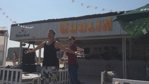 DJ-ul Cristi Stanciu a acceptat provocarea Ice Bucket Challenge! Ce cauza sustine si pe cine a nominalizat