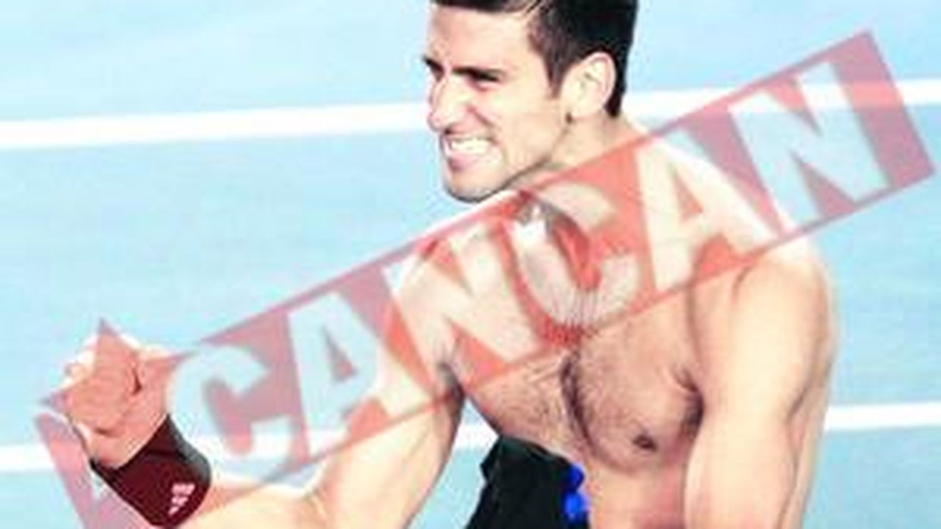 Novak Djokovic l-a zdrobit pe Federer