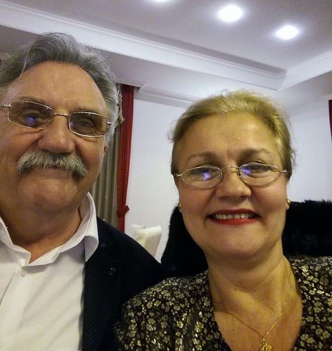 Părinţii lui Victor Spirescu au făcut Revelionul în Londra împreună cu el şi iubita lui. Sursa foto: Facebook