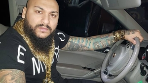 Dani Mocanu s-a dezlănțuit pe Facebook: “Eu cu 50 de euro intru la nevestele voastre“