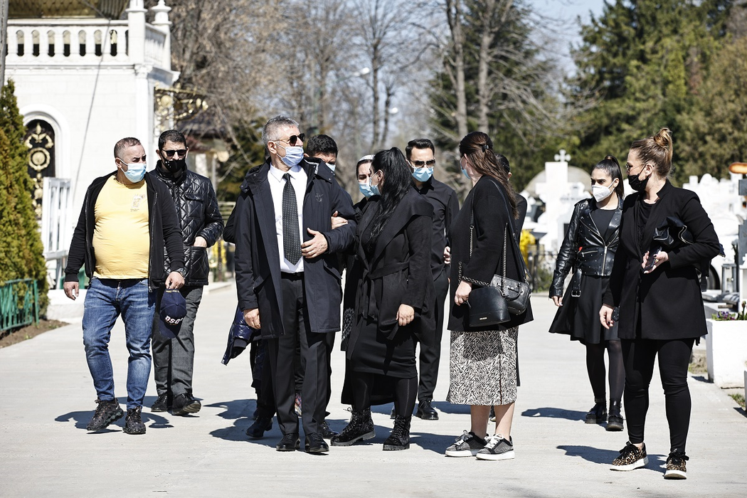 Detaliile tulburătoare care nu s-au văzut la înmormântarea lui Gabi Luncă