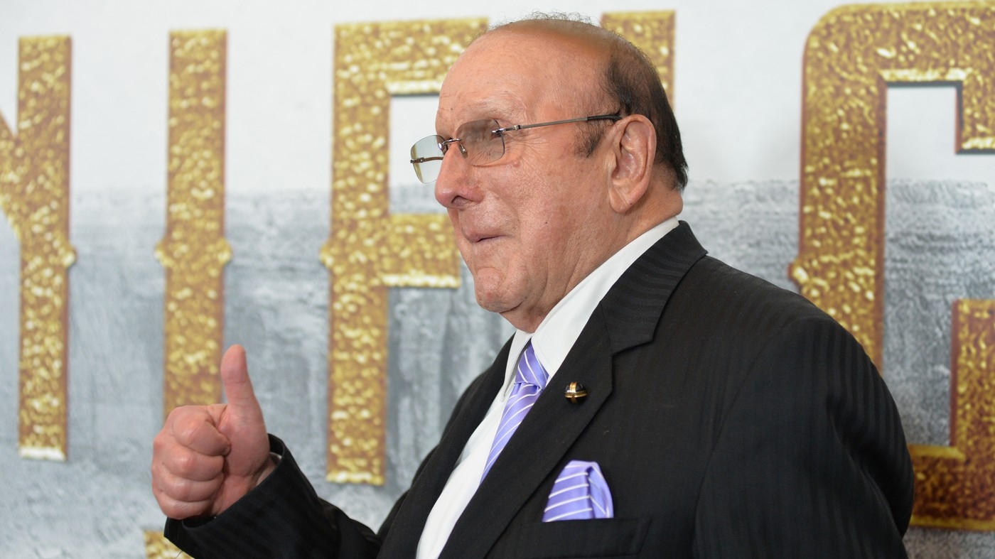 Clive Davis, producătorul muzical al artiștilor de la Hollywood, a murit. Avea 94 de ani