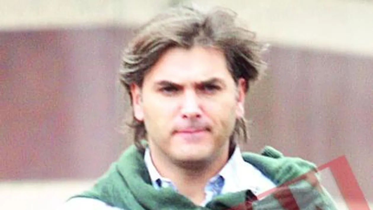 Mircea Radu si-a lovit masina