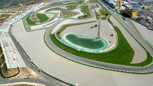 Gainarie romaneasca! Un conational a furat suruburile folosite la montarea tribunelor de Formula 1 din Valencia!