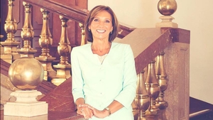 Carmen Iohannis, ţinută spectaculoasă! Cum a apărut la braţul preşedintelui Klaus Iohannis