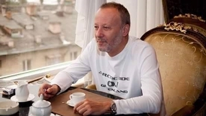 Andrei Gheorghe, şocat de ce i s-a întâmplat copilului lui la şcoală: ”L-au scos de la ore, l-au îmbrăcat în nuş ce tricou alb şi...”