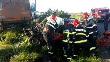 Accident teribil în această dimineaţă pe E85, în județul Vrancea! A murit pe loc. FOTO