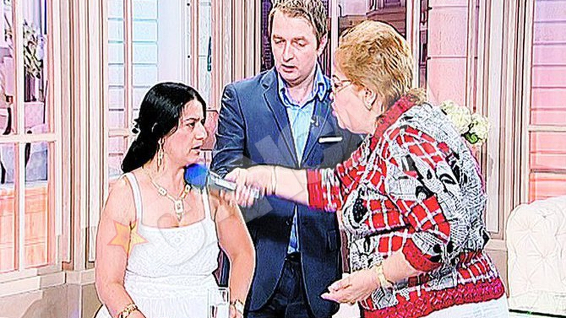 VIDEO Vrajitoarea Vanessa catre Marioara Zavoranu, la CANCAN TV: "Te tocam cand iesi"