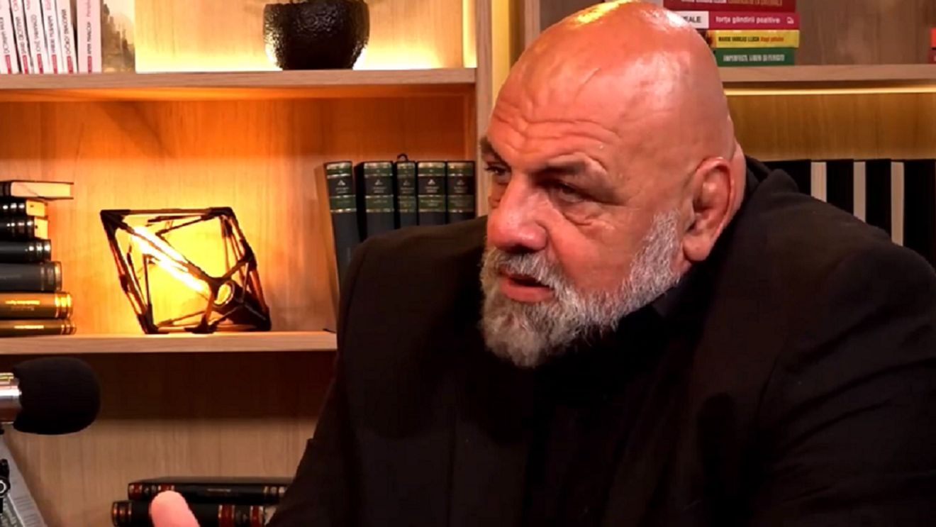 Fiul regretatului Costel Constantin, mărturisiri emoționante despre divorțul părinților. Tudor avea 6 ani atunci când tatăl a plecat de acasă: ”A mai venit peste vreo doi ani”