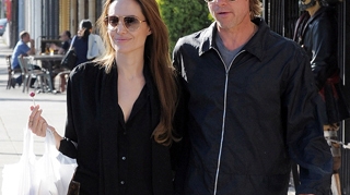 Afla cand se marita Angelina Jolie cu Brad Pitt!