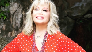 Amanda Lear a fost operată pe cord. Cum se simte actrița după intervenția dificilă