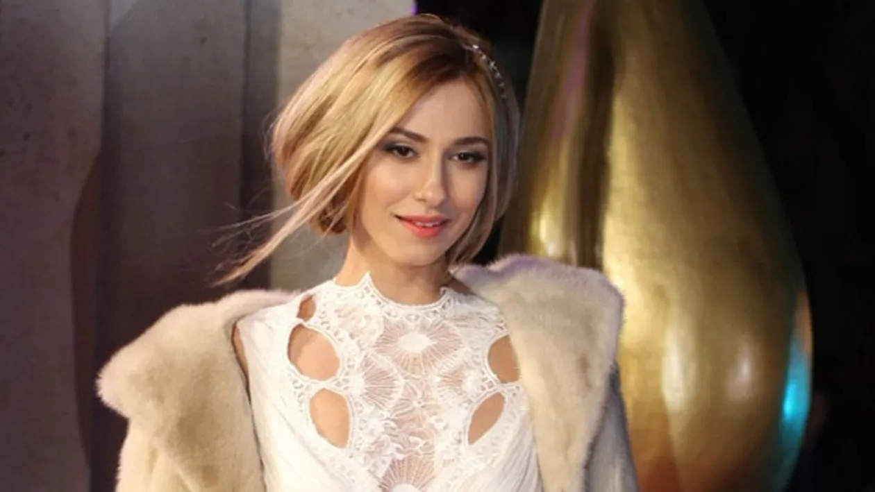 Astazi e Craciunul, iar Dana Rogoz a vrut sa spuna multumesc celor ce i-au fost aproape in acest an!