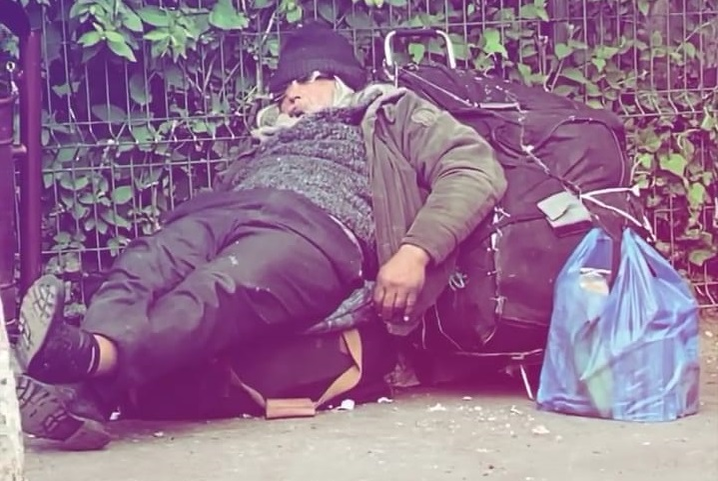 Mihai Bendeac, în lacrimi după ce i-a dat de pomană unui bărbat fără adăpost! A avut un șoc când a aflat identitatea acestuia