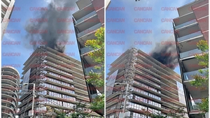 Incendiu de proporții în cadrul unui complex rezidențial din Capitală! Lidia Buble a privit totul înmărmurită: „E ceva rău”