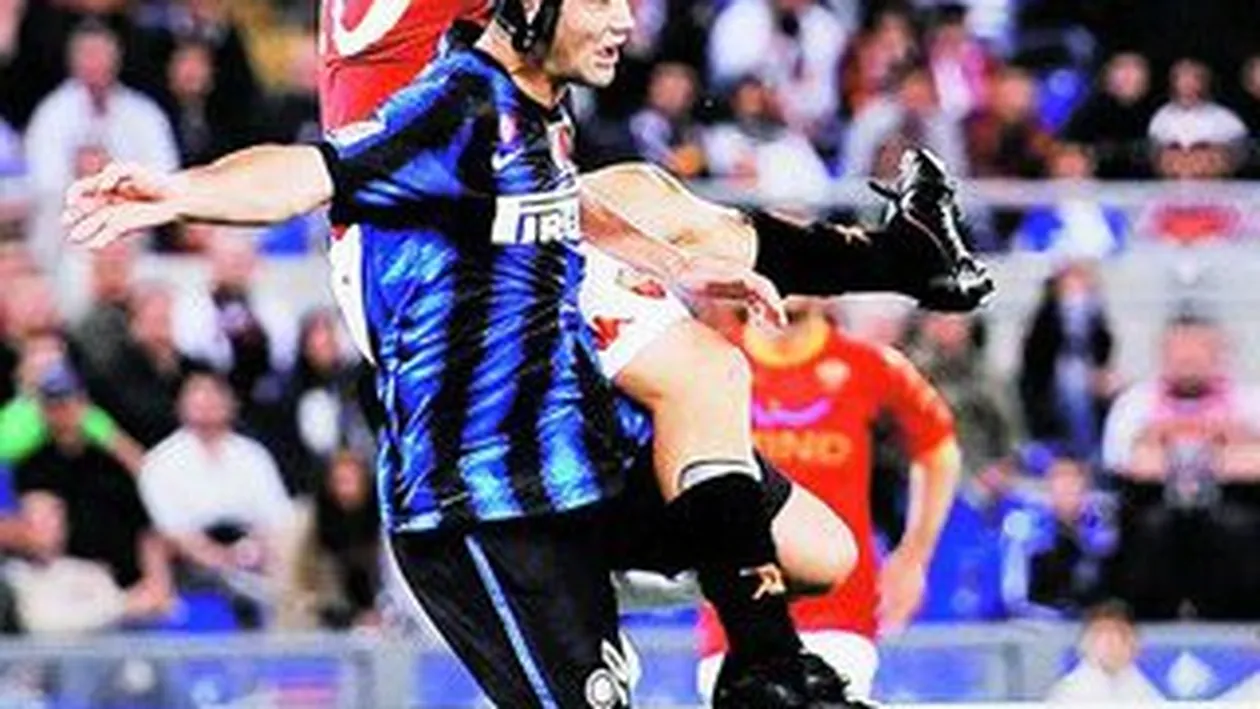 I-au dat lacrimile in fata colegilor