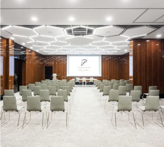Sala de conferințe Van Gogh, unde artiștii pot organiza întâlniri cu fanii