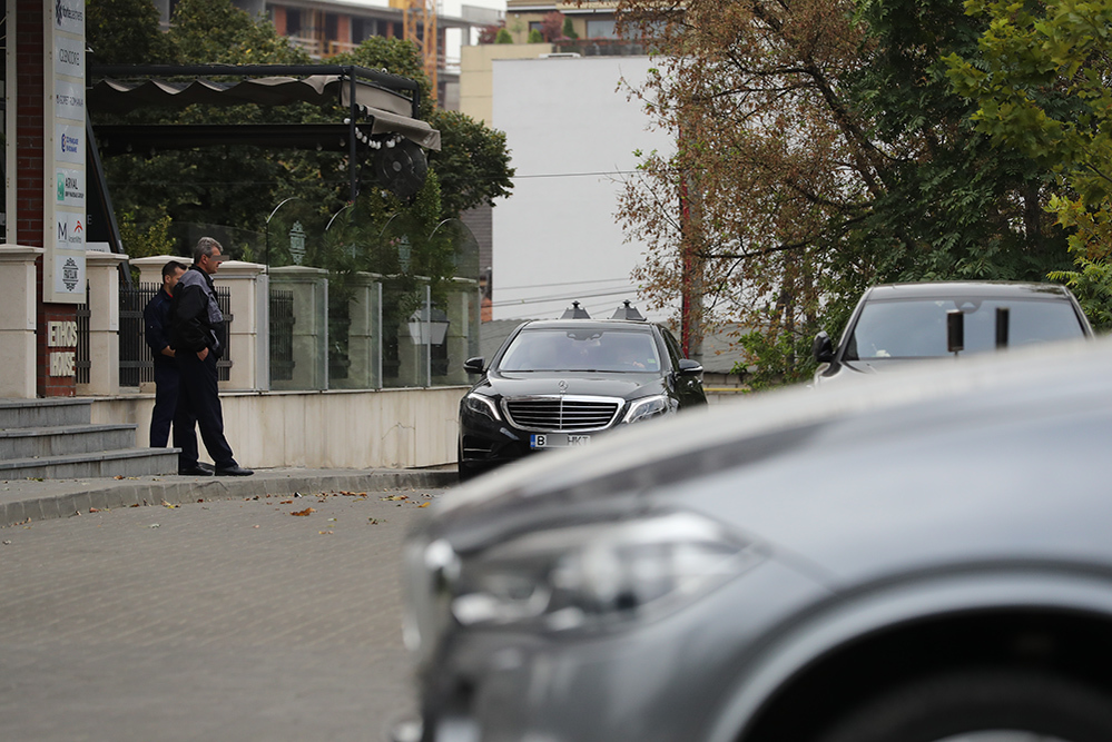 Superbul Mercedes clasa S, de 100.000 de euro, cu care merge tânărul CEO SOCAR România