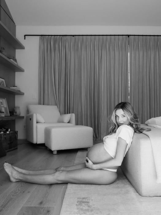 Alex Cooper nud înainte de naștere, sursa-captură social media Alexandra Cooper
