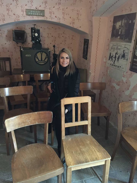 Noemi Mitoşeru, mărturisiri sfâşietoare la parastasul de 40 de zile al tatălui ei: ”În loc sa ma duca la altar, a murit!”