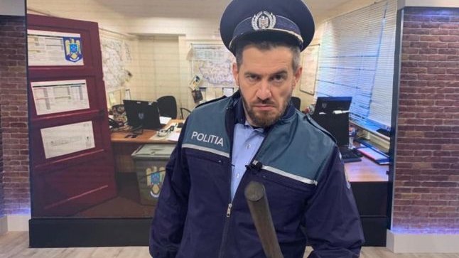 Dragoș Pătraru îi ironizează pe polițiști în debutul noului sezon de la ”Starea Nației”: ”Sunt comisar adjunct major în trupele de elită de la ANTRICOT”