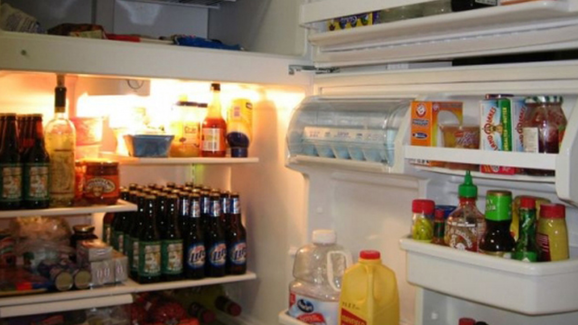 Toti facem greseala asta! Ce alimente NU ar trebui vreodata depozitate in frigider