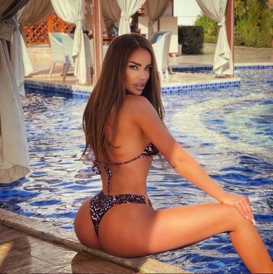 Bianca Drăgușanu, surprinsă în compania fostului iubit al Anei-Maria Mocanu în Dubai. Ce selfie și-au făcut fosta prezentatoare și Rareș Ciortan