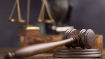 Român, condamnat la 30 de ani de închisoare pentru că şi-a ucis soţia gravidă şi cei doi copii