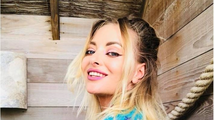 Ce reacție a avut Delia Matache după ce a fost acuzată de plagiat! S-a așezat la pian și… / VIDEO