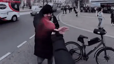 Momentul în care un hoț român a fost demascat de un influencer: „A furat în Irlanda, dar lucrurile nu păreau să meargă bine acolo, așa că s-a întors în Londra”