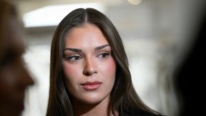 Scandal în lumea modei. Miss Finlanda a rămas fără titlu după ce s-a pozat într-o ipostază considerată rasistă