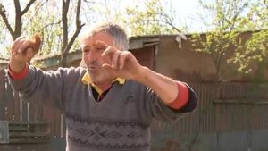 COVID-19 în România. Așa îl percep oamenii din Lunca Dunării: ”E război chimic. Să mai moară din polpulație!”
