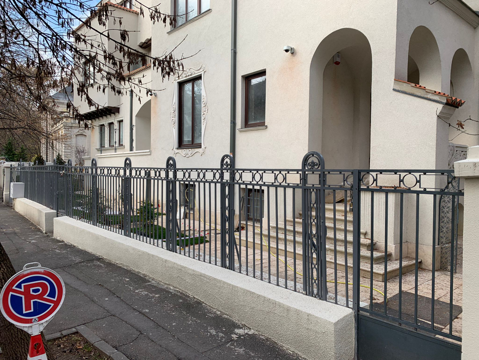Dragoș Pavăl a plătit 5,2 milioane de euro pentru casa de patrimoniu învecinată cu Palatul lui Gigi Becali