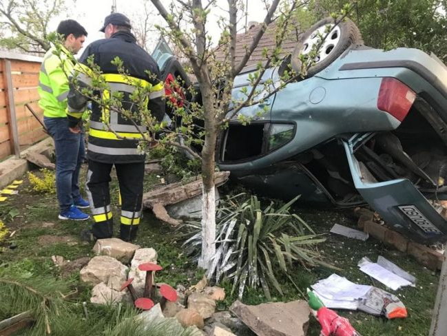 Doi morți și doi răniți grav în urma unui accident produs în Botoșani, în Noaptea de Înviere