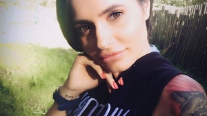 Diana de la ”Insula iubirii”, făcută ”zdreanţă” de o internaută! Cum a reacţionat focoasa brunetă când a citit comentariul ofensator