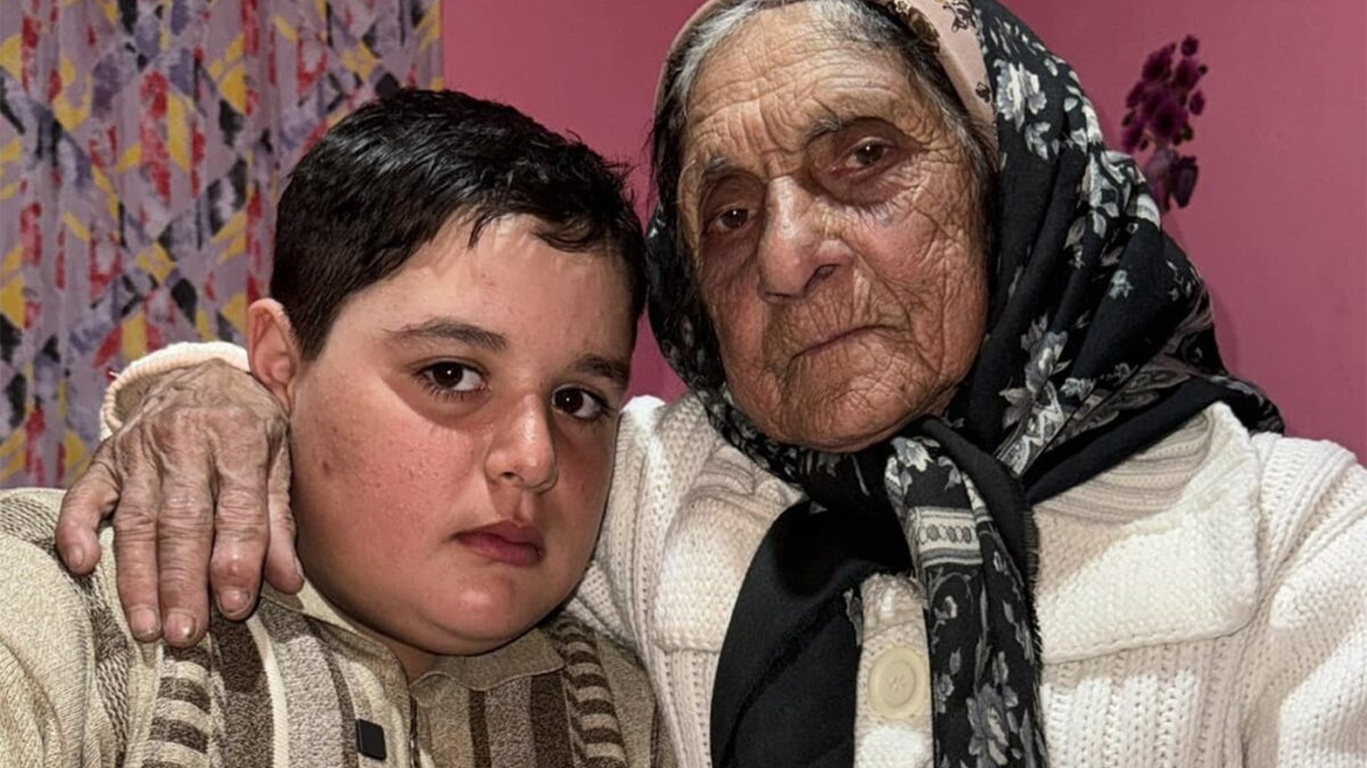 Povestea dramatică a doamnei Maria și a lui Dănuț. Cum a ajuns pensionara să își crească strănepotul, singură
