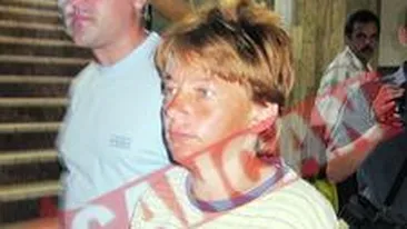 I-a taiat gatul bebelusului si l-a ascuns in conducta